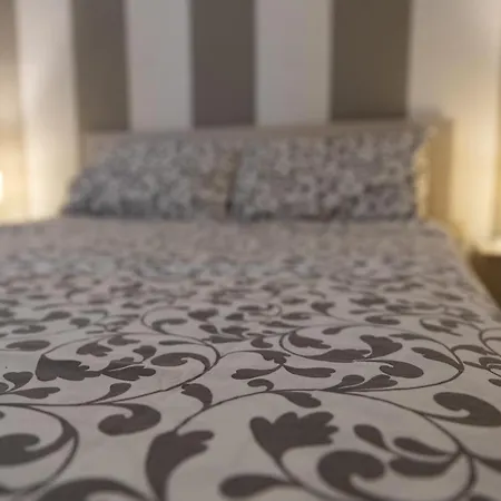 - Il Gelso Apartment Camisa